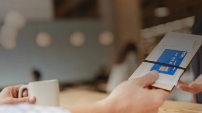 Paying for coffee by card